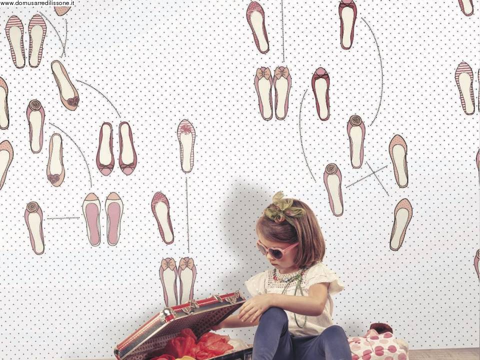 tappezzeria con scarpette rosa